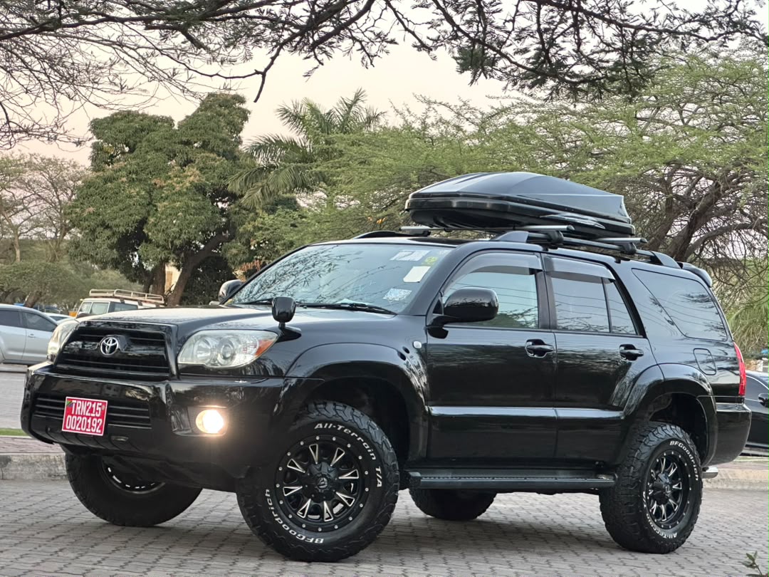 TOYOTA HILUX SURF thumbnail 2